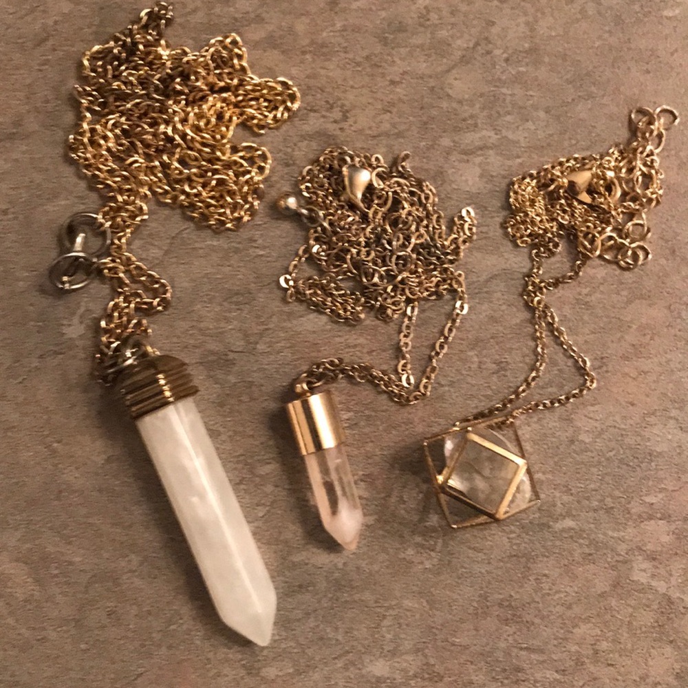 Cute gold tone necklace bundle, worn previously
